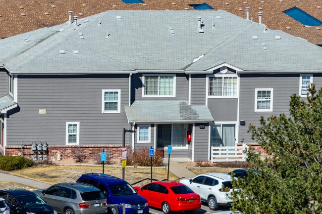 Entrance - Arapahoe Green