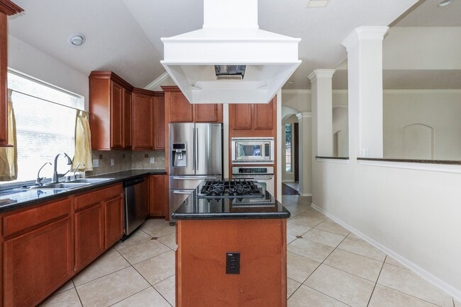 48 Pebble Beach Ct
