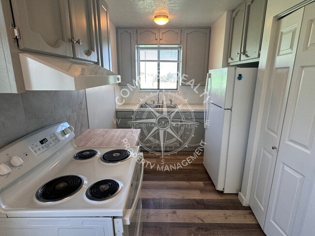 Photo - 258 W 400 S
