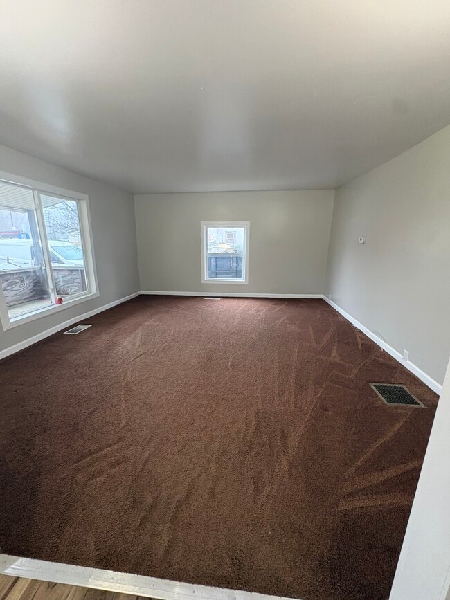 Photo - 205 S Broadway St