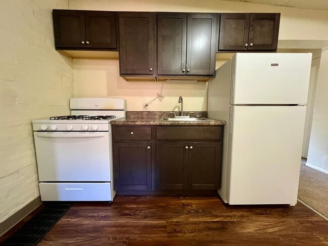 Building Photo - Unmatched Two Bedroom at a Fantastic Price... Unit 332201