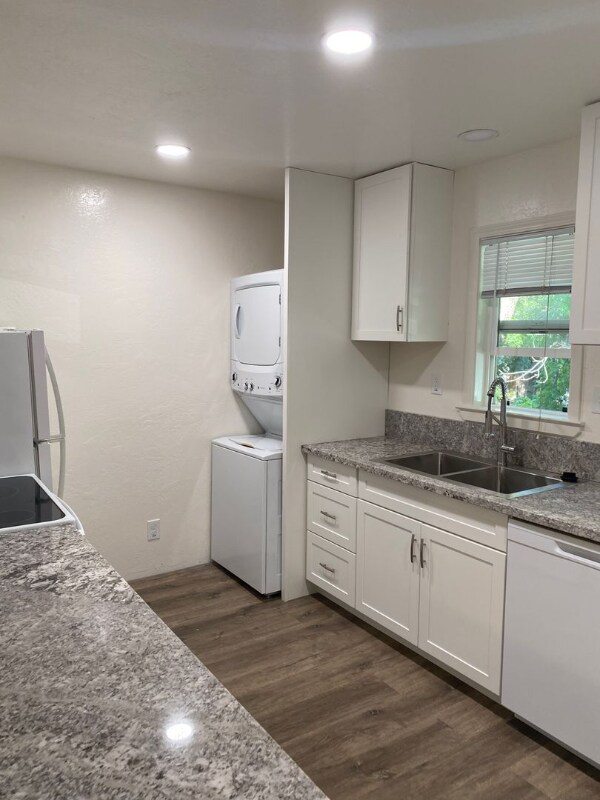 Photo - 734 W 3rd St Unidad 3