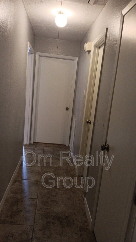Photo - 7107 Briarfield Dr