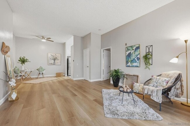 8320 Regents Rd Unit 1I
