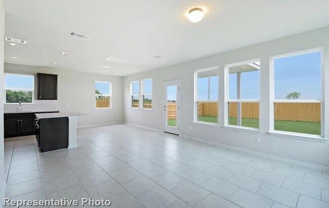 Photo - 202 Insider Loop