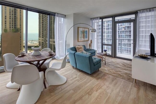 354 E Wacker Dr