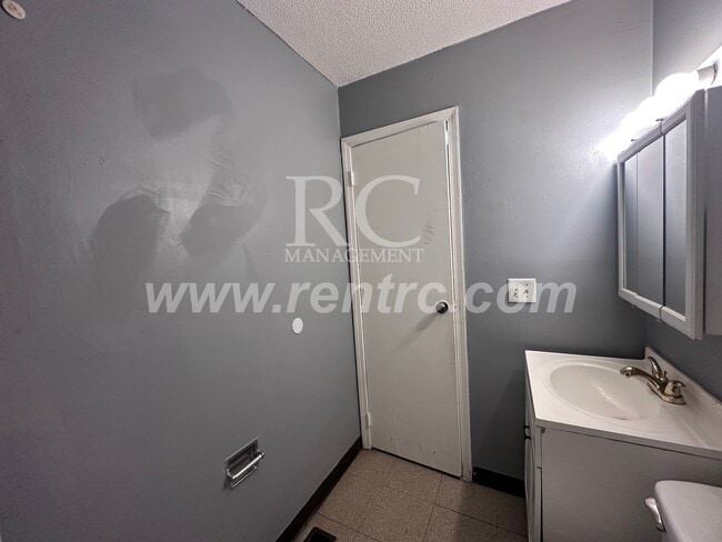 Photo - 1007 Shasta-