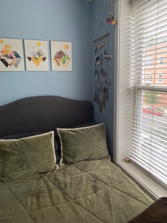 Photo - 3747 W Wrightwood Ave Unidad Top Floor
