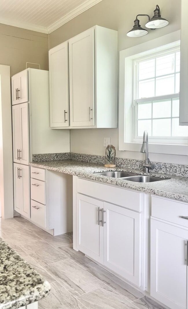 Photo - RENTAL AVAILABLE- 3 BED 3 BATH CLOSE TO CAMPUS