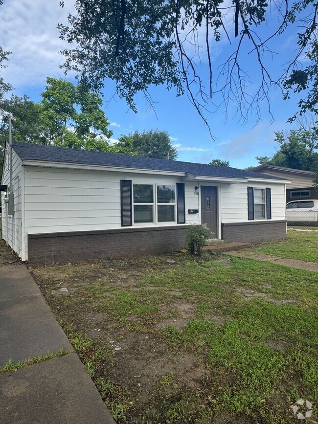 Building Photo - 3 Bed / 1 Bath in Trumann Available Now. Rental