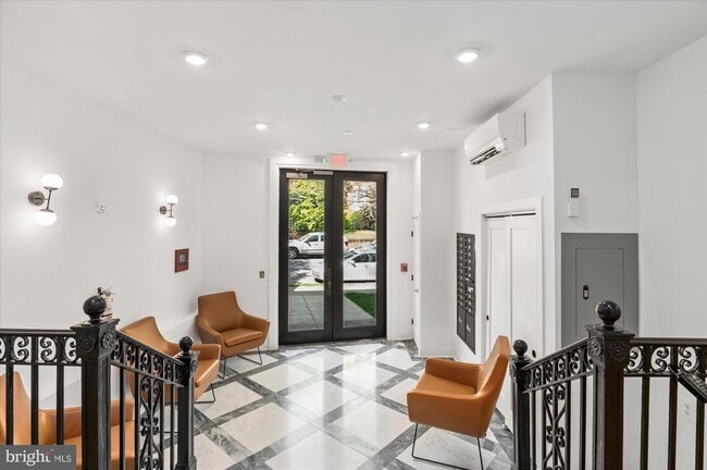 Photo - 2869 28th St NW Unidad 4