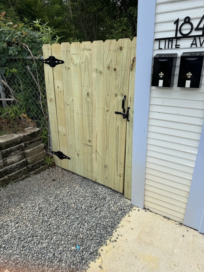 Photo - 1844 Line Ave Unit 1