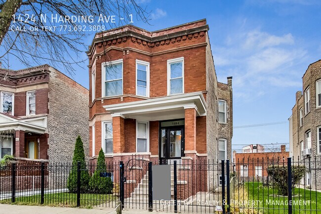 Vintage Duplex Down 3 Bed in Humboldt Park - Vintage Duplex Down 3 Bed in Humboldt Park Unit 1