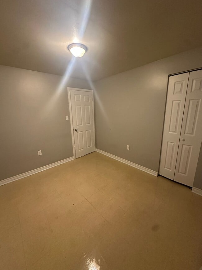 Photo - 63 Caledonia Rd Unité 8