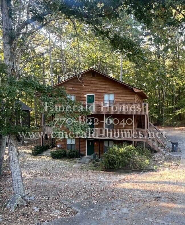 Building Photo - READY NOW! Top-Floor 2 Bedroom, 2 Bath Uni... Unit C