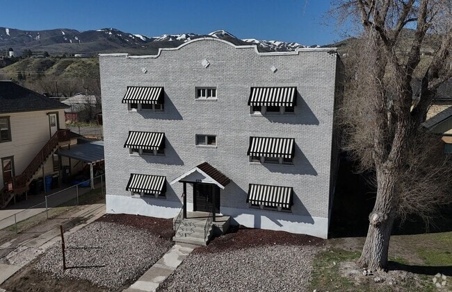 Building Photo - 629 Main Rental