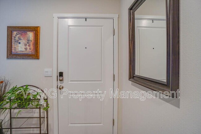 Photo - 10932 NE 127th Ave