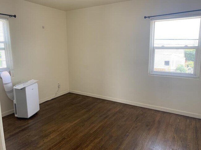 Photo - 4162 1/2 Monroe Ave