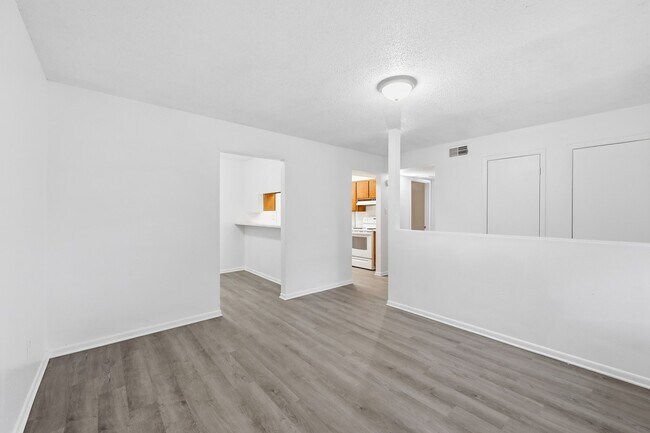 Photo - 1410 S Elizabeth Ave Unidad 302