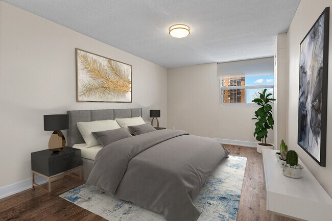 Photo - Riviera Gate