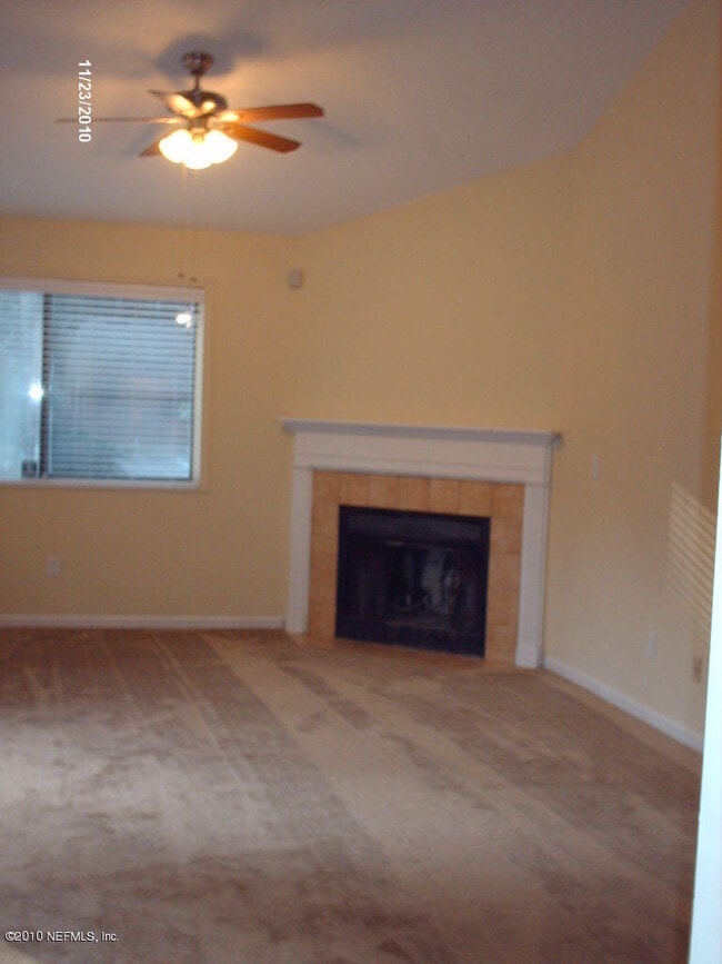Photo - 85 Debarry Ave