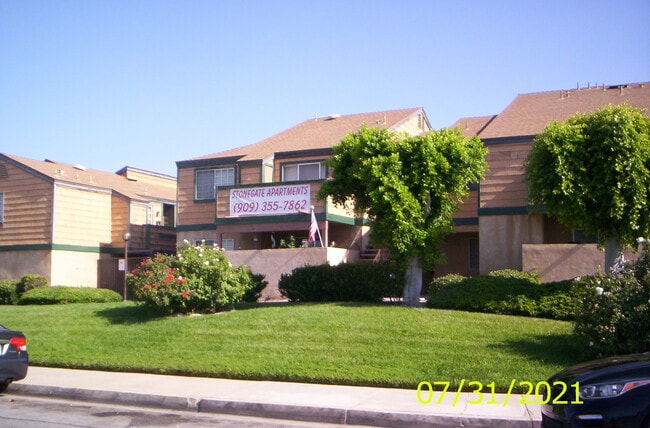 Stonegate - Stonegate Apartments