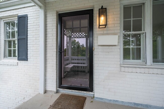 Photo - 2922 Oberlin Rd