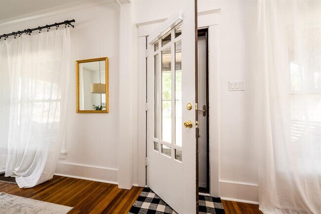 Photo - Charming 2 Bedroom