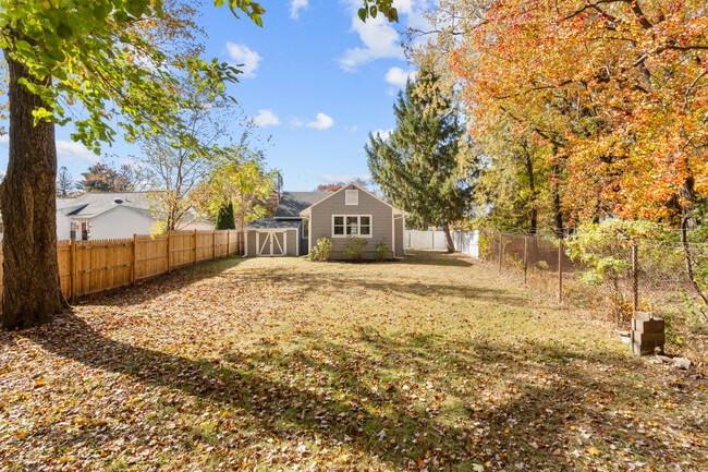 Photo - 210 Handel Rd