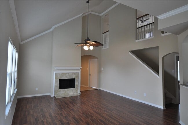 Photo - 5823 Ridgebluff Ln