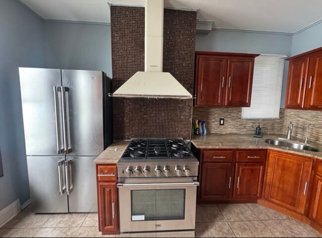 Building Photo - 390 Fairmount Ave Rental