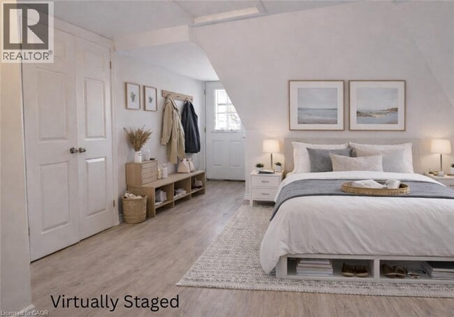 Photo - 76 Wentworth St S