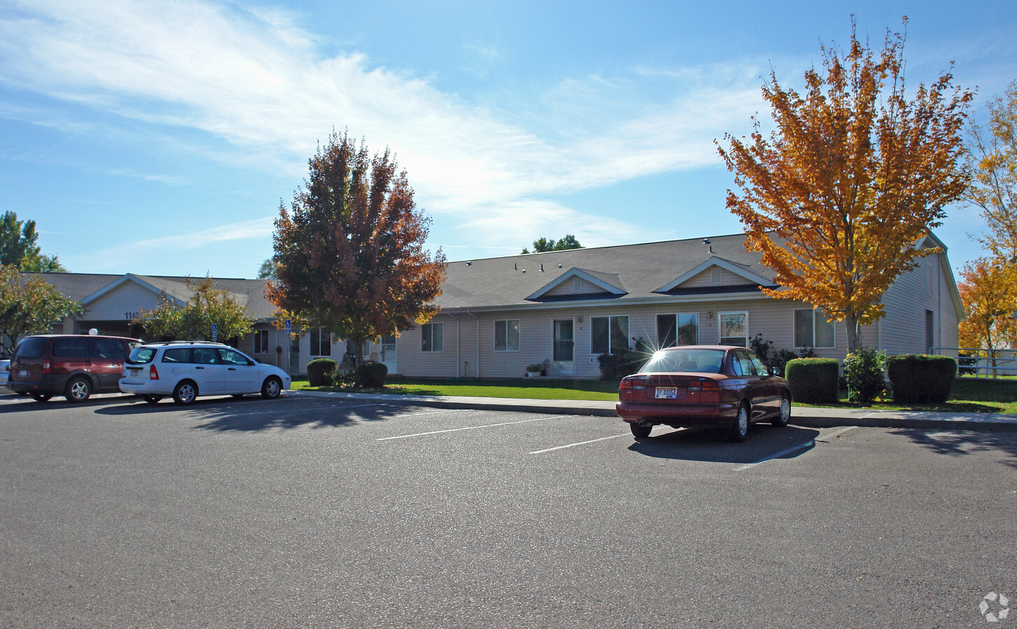 Louise Garden Apartments - Louise Garden Apartments