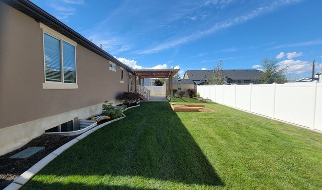 Photo - Large and Spacious Lehi Home
