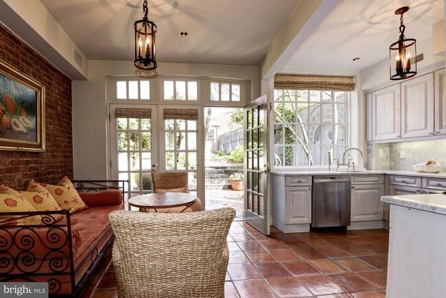 Photo - 3249 O St NW