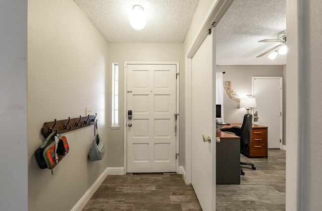 Photo - 3 Bedrooms with an office in Southwest Bakersfield!!