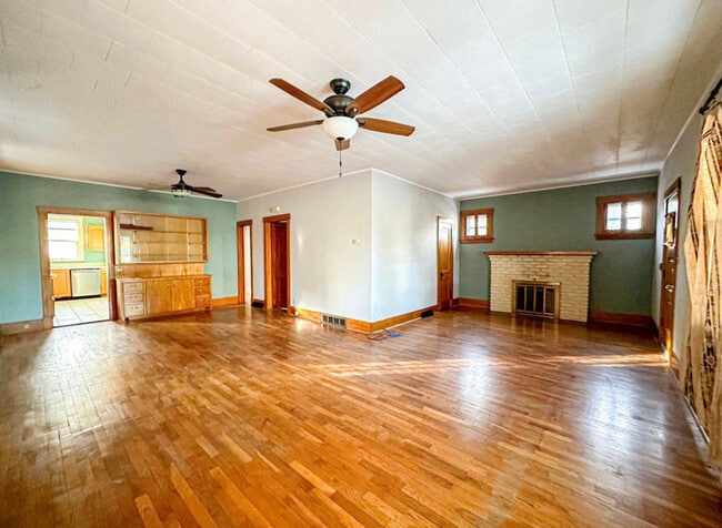 Photo - 438 S 8th St