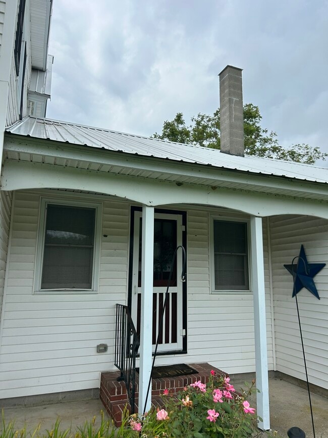 Photo - 8839 Langmaid Rd