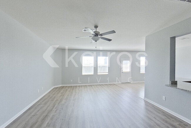 Photo - 8411 Hannah Rd