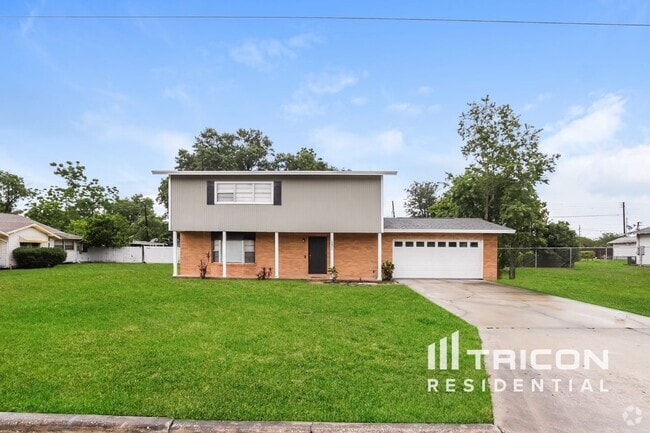 Building Photo - 1231 W 9th St Rental
