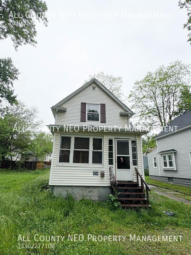 Building Photo - 434 Matthews St Unit B