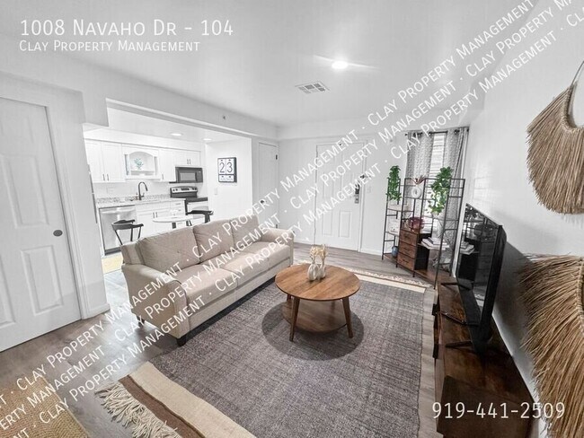 Building Photo - 1008 Navaho Dr Unit 104