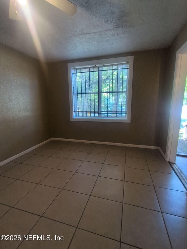 Photo - 1782 E 24th St