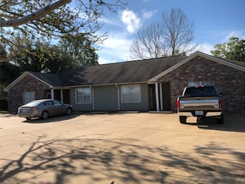 138 Briarwood Court - 138 Briarwood Ct Unidad D