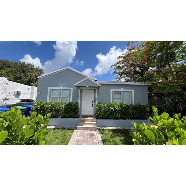 Photo - 113 NW 35th St