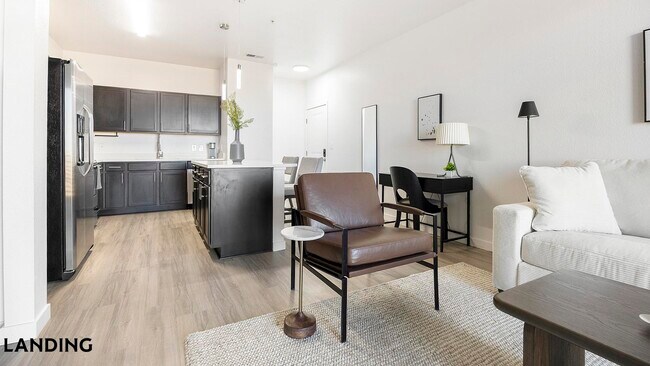 Photo - 4000 N Albion St Unidad F203