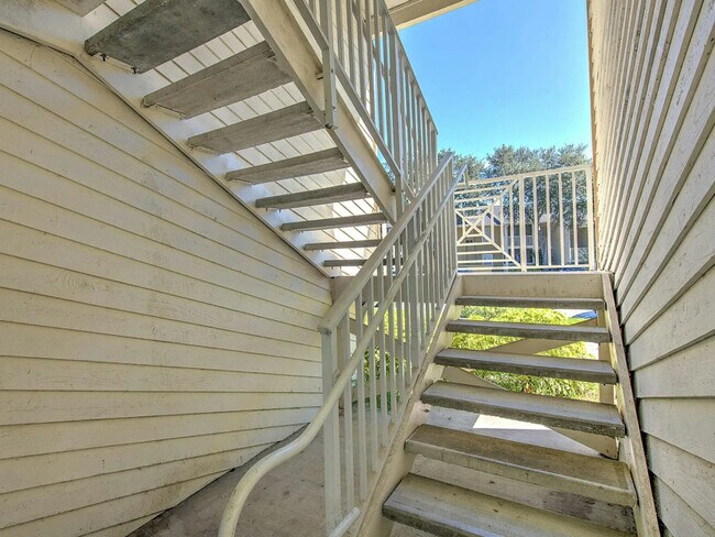 Photo - 209 Lake Brook Cir Unit 206