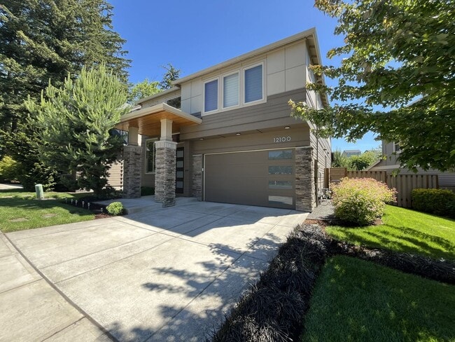 Photo - Elegant South Cooper Mountain Home with 4 Bedrooms, Bonus Room, Main-Level Suite & Designer Finishes
