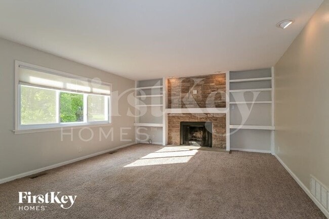 Photo - 611 Lakewood Dr