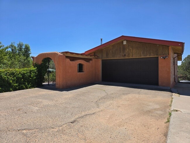 Photo - 166 Galisteo Ln